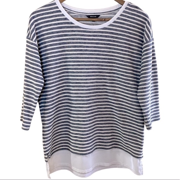 RW&CO. Sweaters - 🎈$10 Add On. RW&Co Textured Striped Sweater With Blouse Hem.